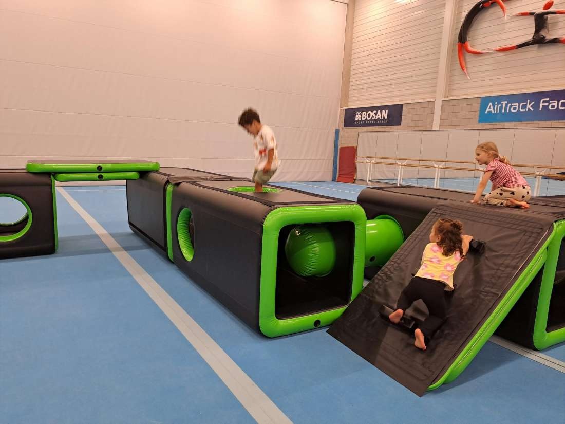 全力からだ遊びチャレンジ【ボーネルンド】